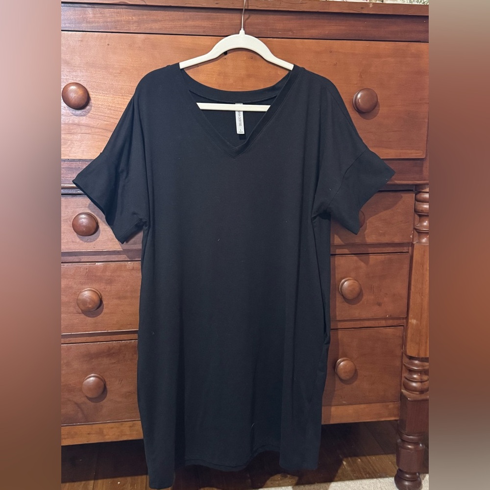 Cute dress.  Very comfy